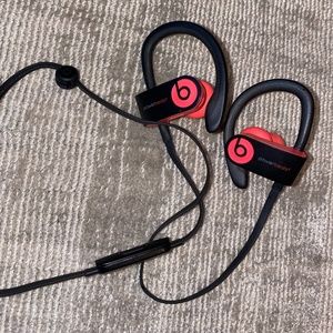 Powerbeats3 Wireless Earphones - Black/Red